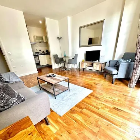 Apartment In London